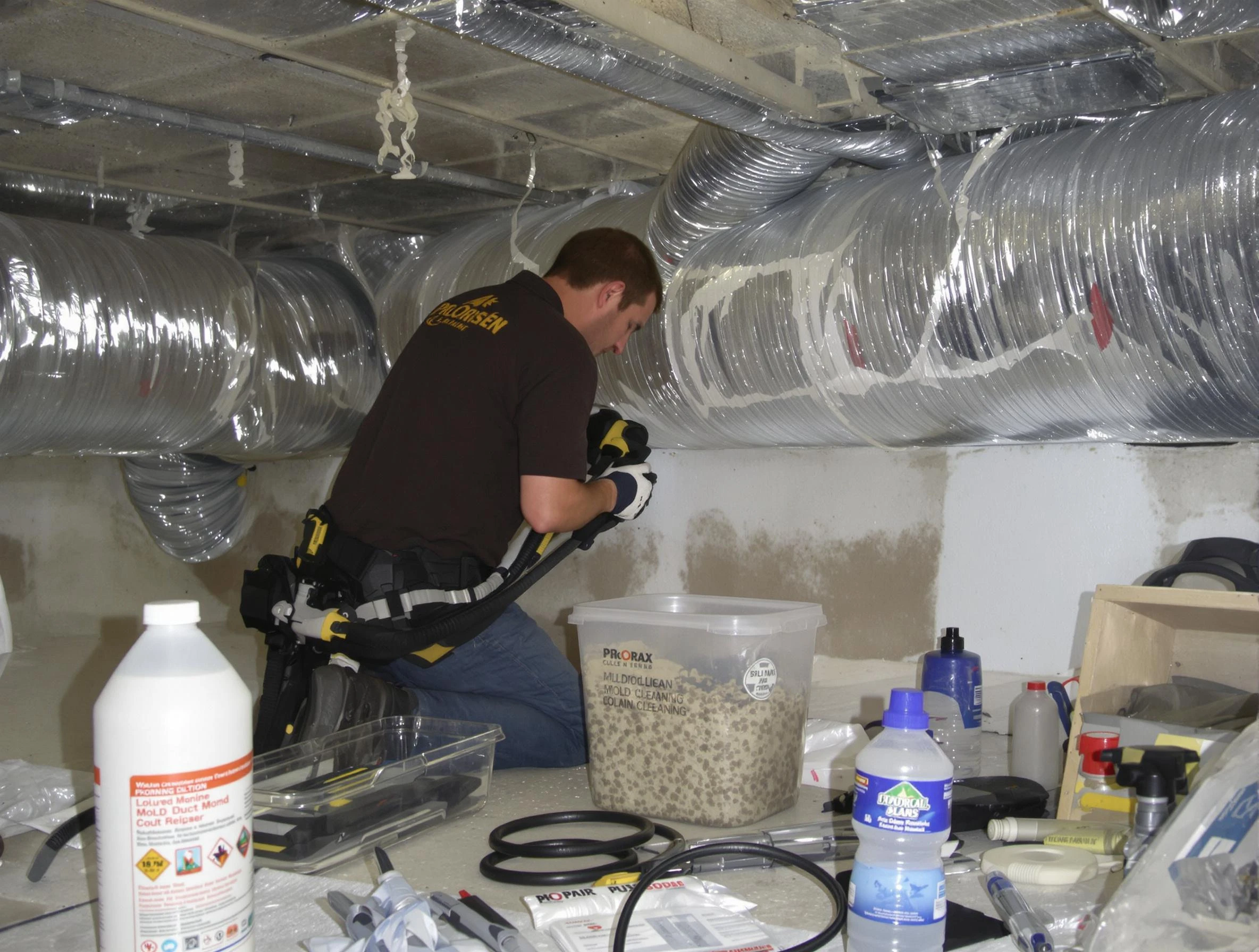 Lakeside Air Duct Cleaning specialist performing professional mold removal from air ducts in Lakeside